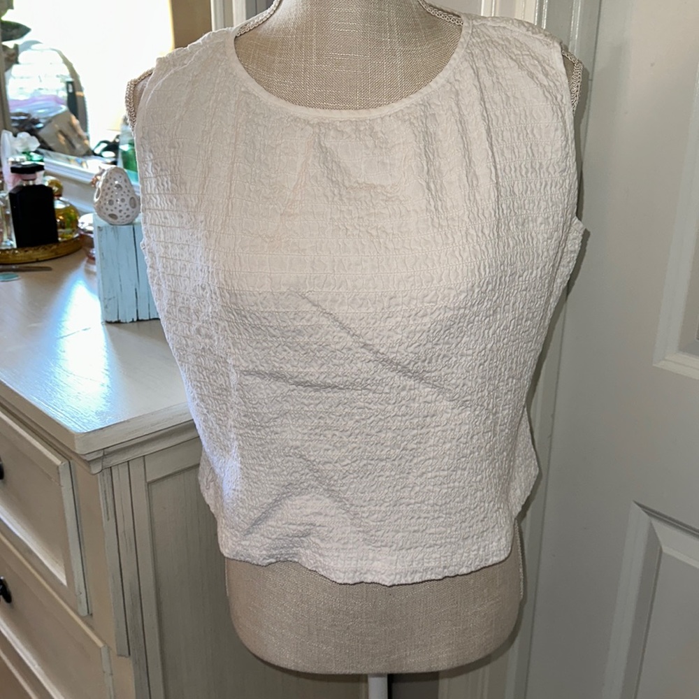 Liz Claiborne Size M white smocked cropped top GUC